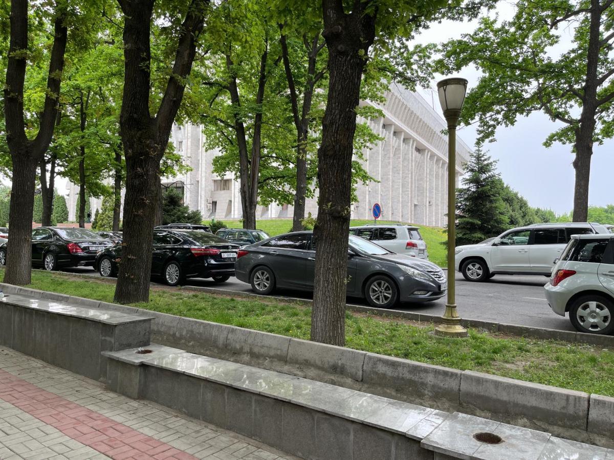 Logvinenko Apartment Biskek Kültér fotó